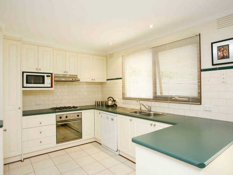 20 Bemersyde Drive, Berwick VIC 3806