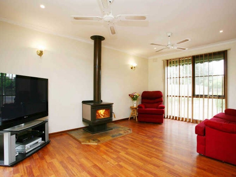 20 Bemersyde Drive, Berwick VIC 3806