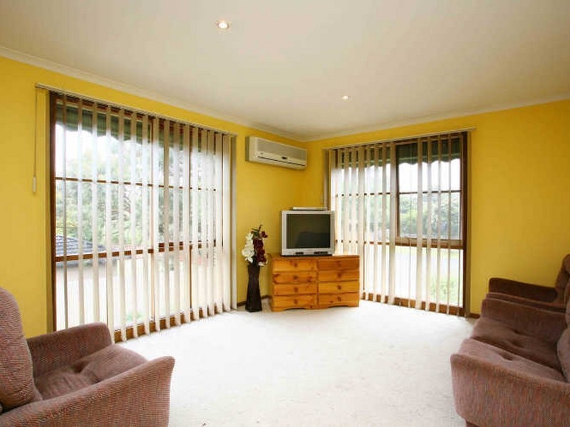 20 Bemersyde Drive, Berwick VIC 3806