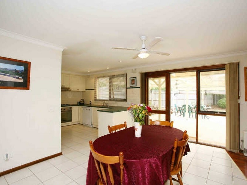 20 Bemersyde Drive, Berwick VIC 3806