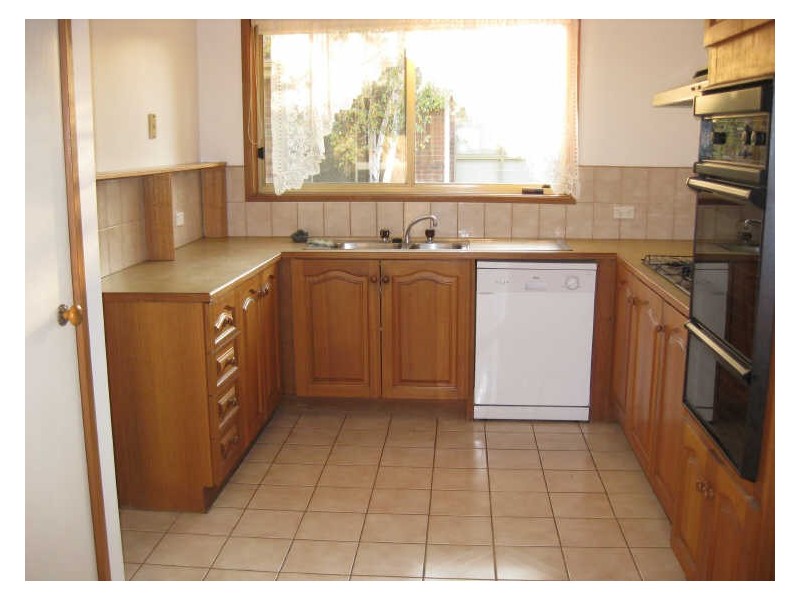 1/7 Beaconsfield Avenue, Beaconsfield VIC 3807