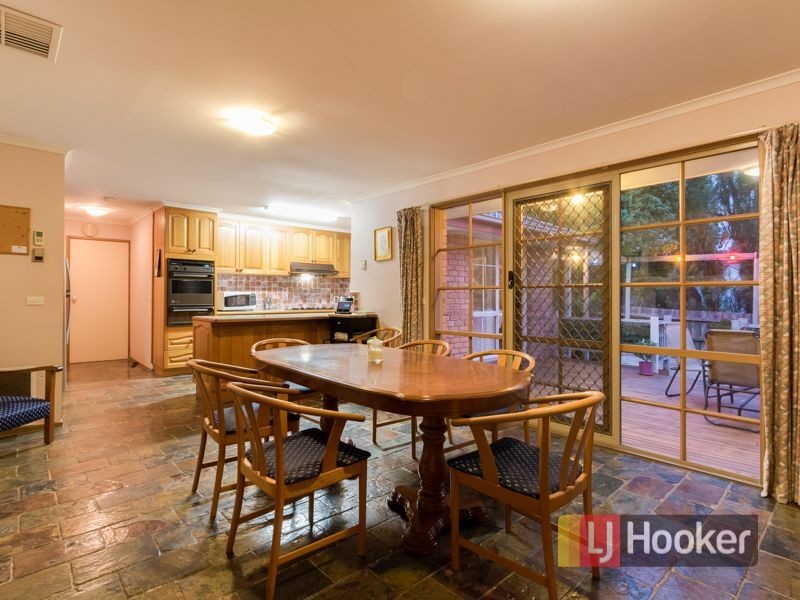 8 Maryn Close, Berwick VIC 3806