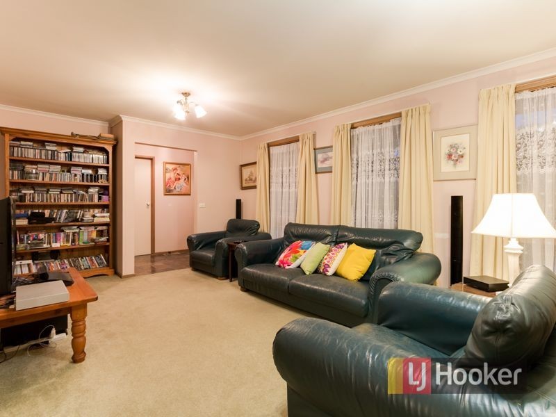 8 Maryn Close, Berwick VIC 3806