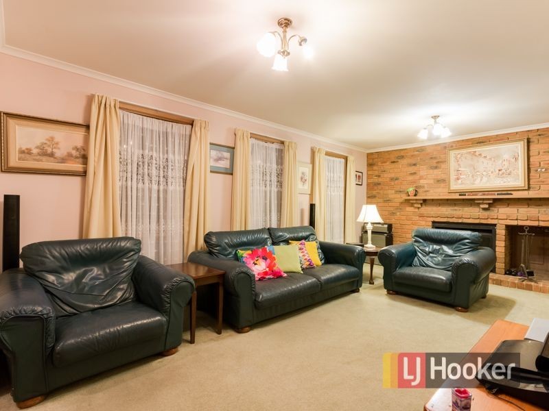 8 Maryn Close, Berwick VIC 3806