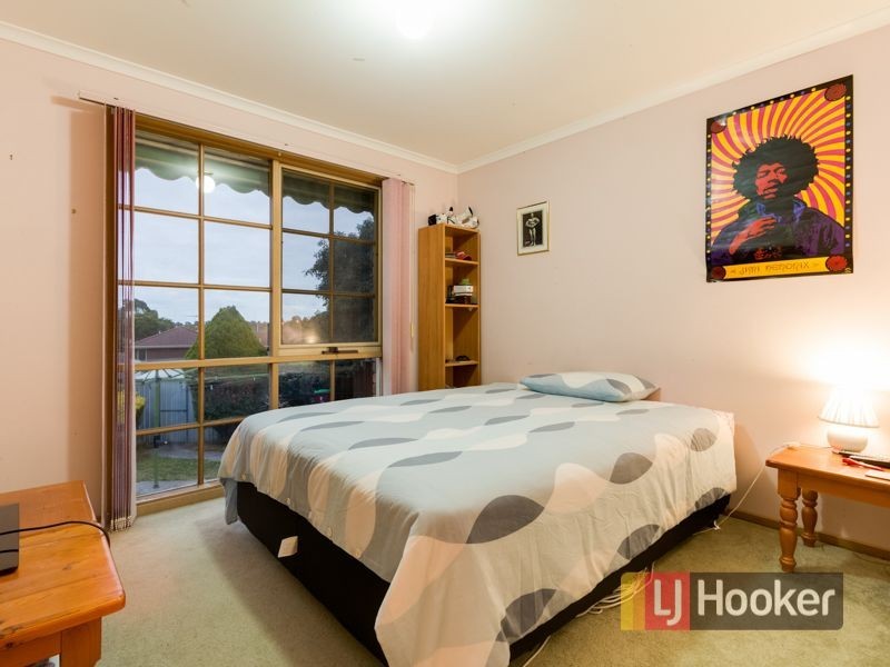 8 Maryn Close, Berwick VIC 3806