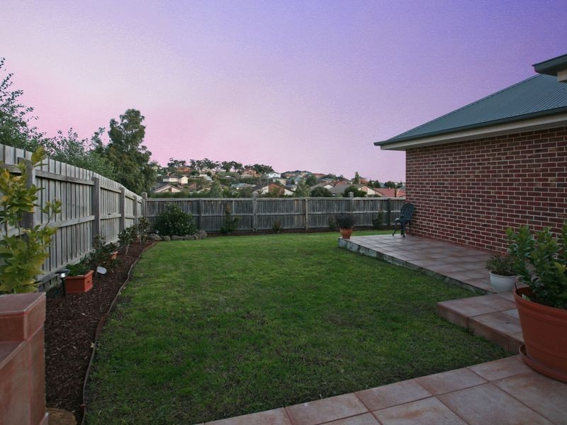 7 Pheasant Court, Berwick VIC 3806