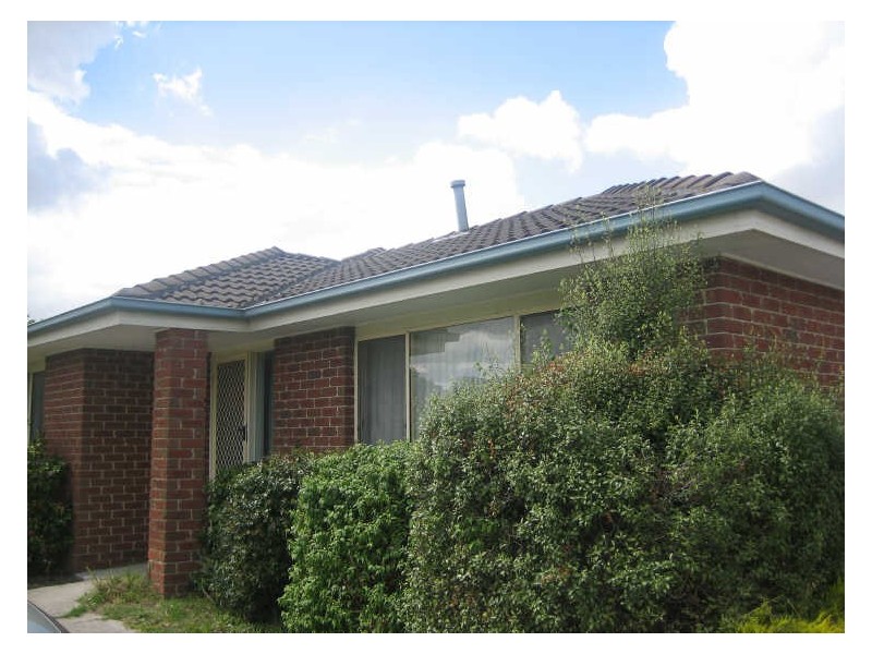 4 Pinnacle Place, Berwick VIC 3806