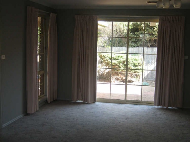 16 Baringa Park Drive, Narre Warren South VIC 3805