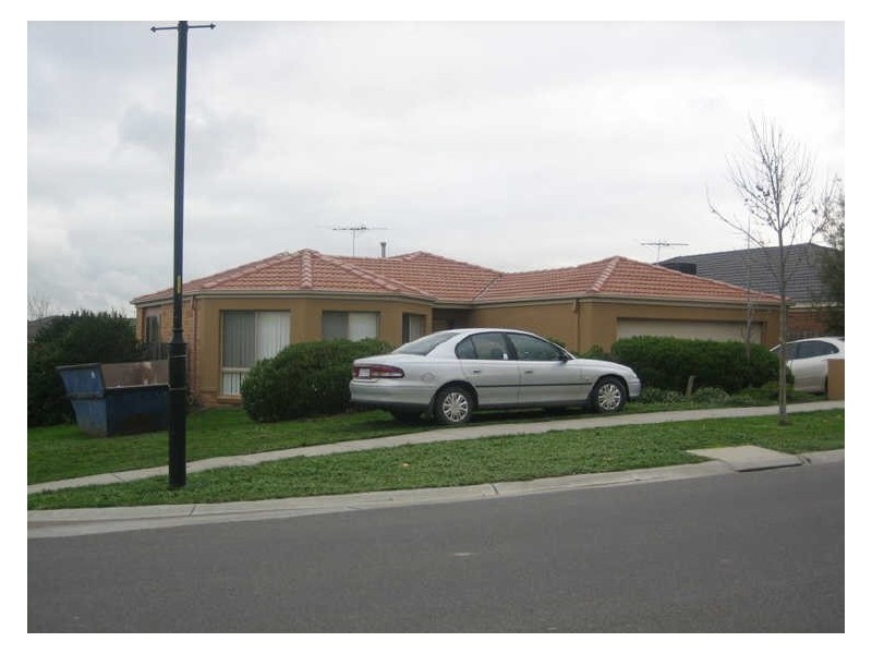 28 Fieldstone Boulevard, Beaconsfield VIC 3807