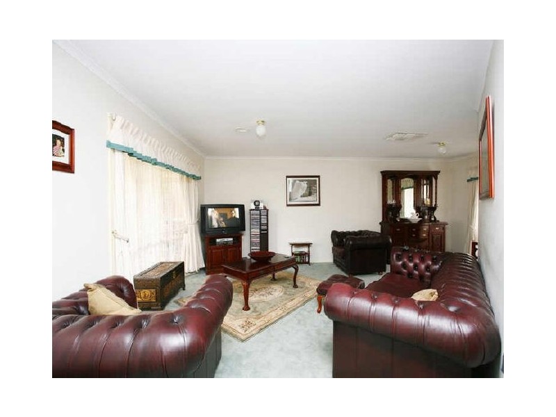 6 Golden Leaf Avenue, Narre Warren South VIC 3805