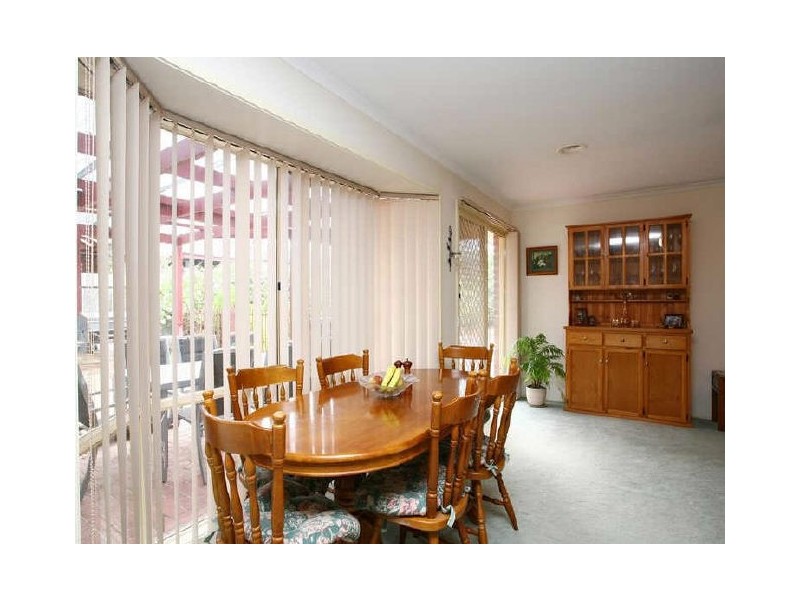 6 Golden Leaf Avenue, Narre Warren South VIC 3805