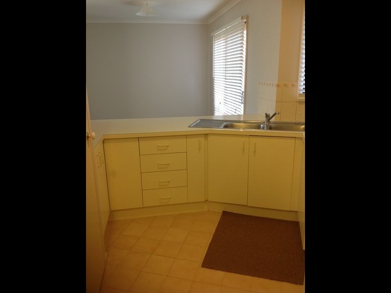 1/2 Raven Crescent, Narre Warren VIC 3805