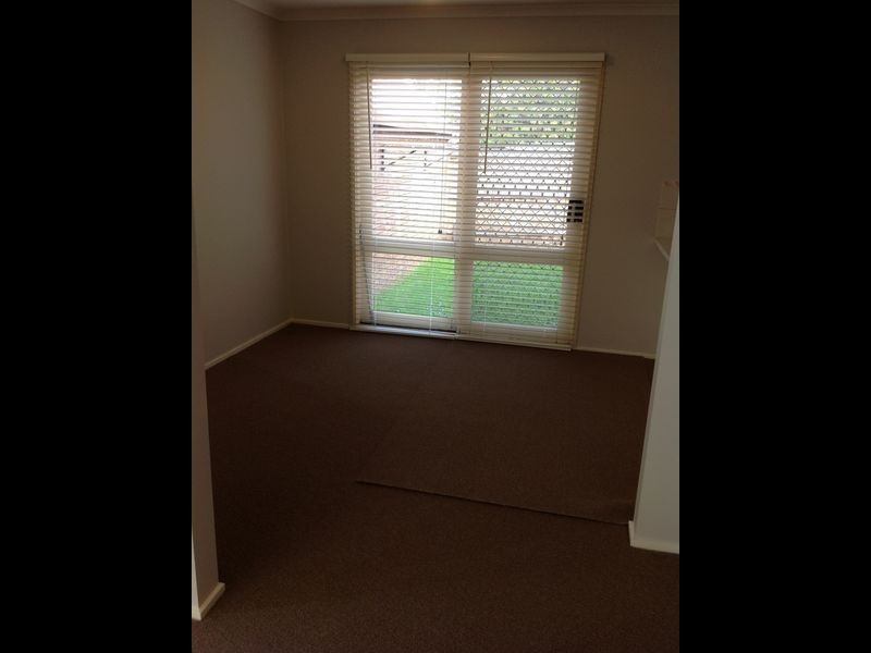 1/2 Raven Crescent, Narre Warren VIC 3805