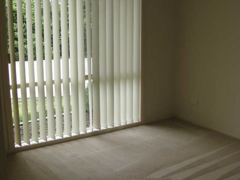 2/21 Merrijig Avenue, Cranbourne VIC 3977