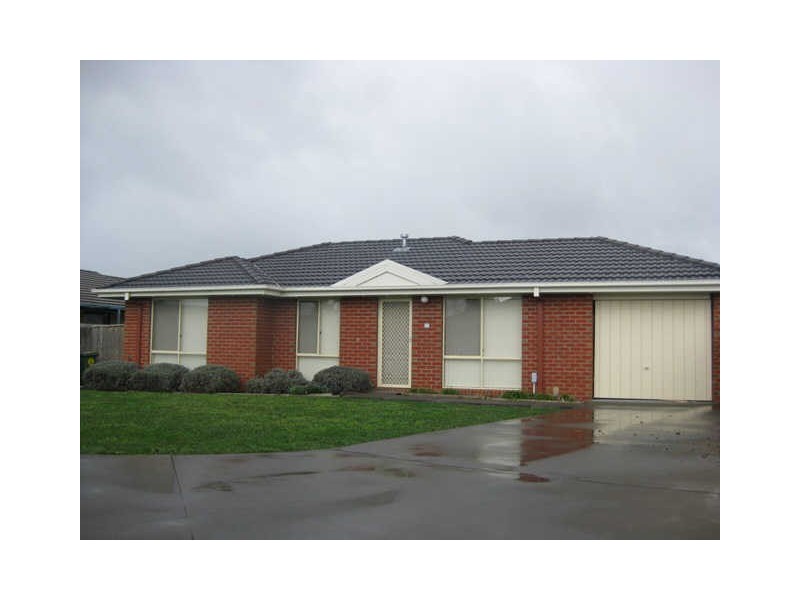 10/21 Merrijig Avenue, Cranbourne VIC 3977