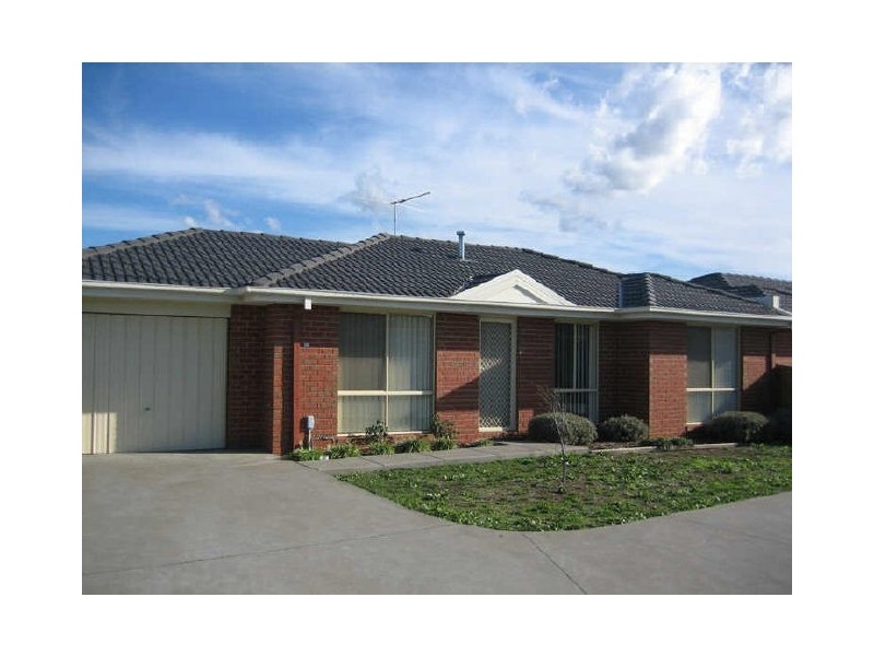 11/21 Merrijig Avenue, Cranbourne VIC 3977