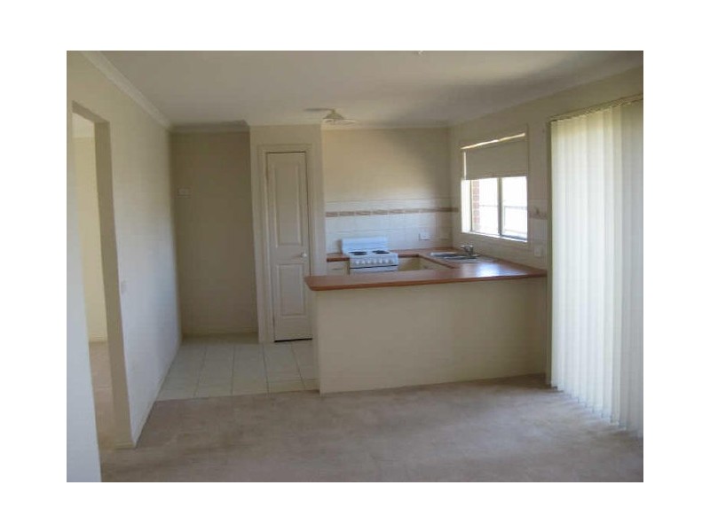 11/21 Merrijig Avenue, Cranbourne VIC 3977