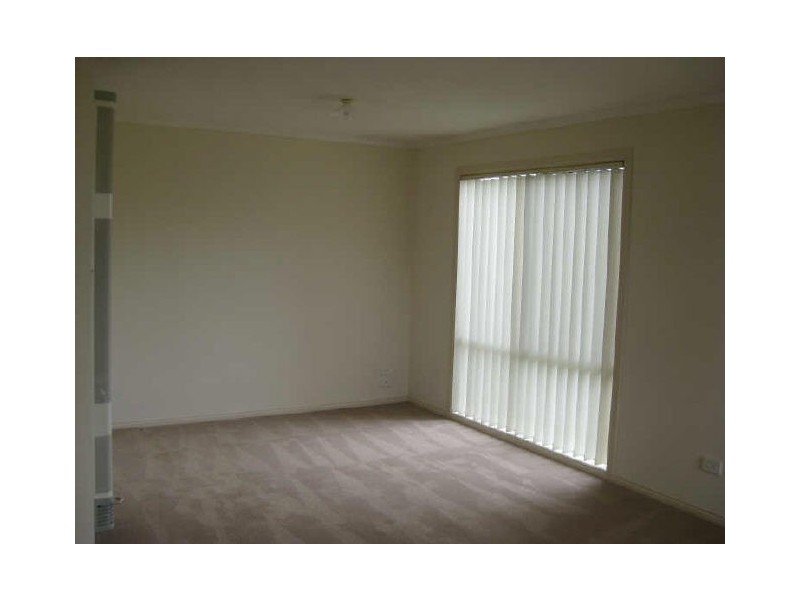 1/21 Merrijig Avenue, Cranbourne VIC 3977