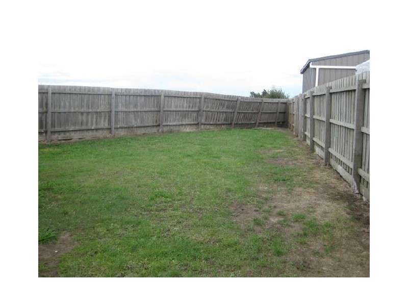 1/21 Merrijig Avenue, Cranbourne VIC 3977