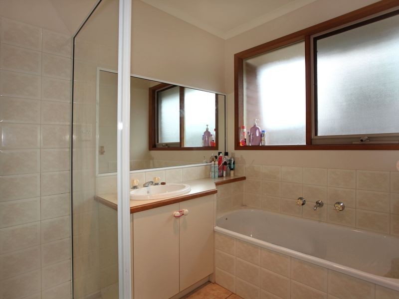 17 Jarryd Crescent, Berwick VIC 3806