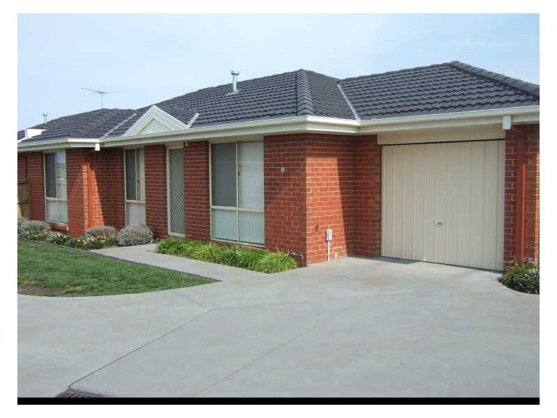 12/21 Merrijig Avenue, Cranbourne VIC 3977