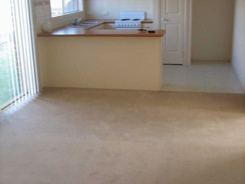 12/21 Merrijig Avenue, Cranbourne VIC 3977