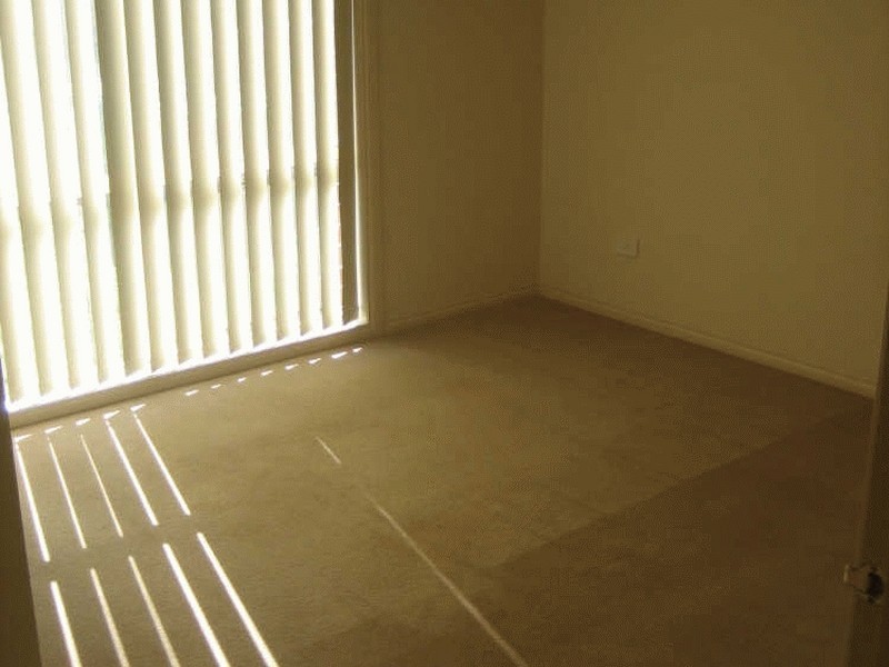 12/21 Merrijig Avenue, Cranbourne VIC 3977