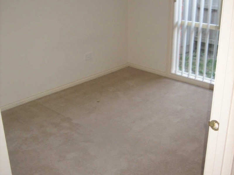 12/21 Merrijig Avenue, Cranbourne VIC 3977