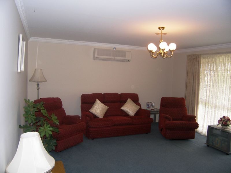 5 Kirrilee Court, Berwick VIC 3806