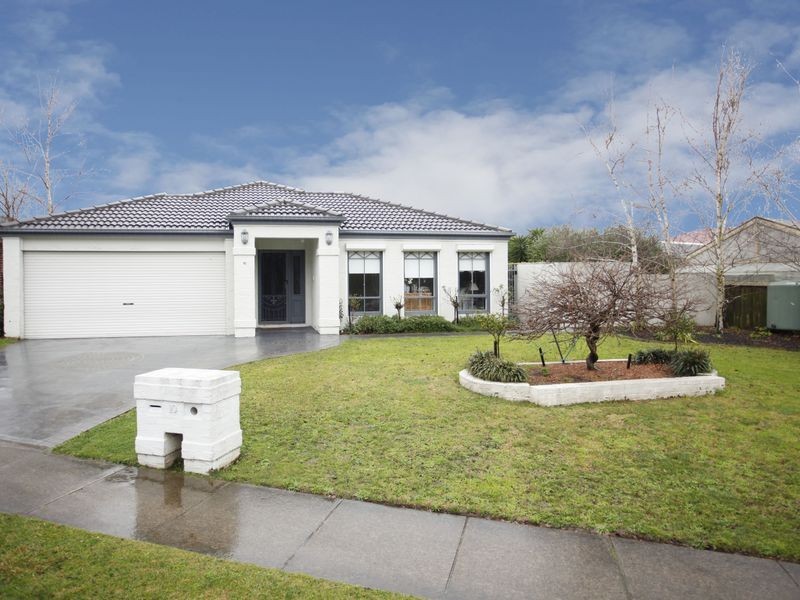 10 Lakeview Terrace, Beaconsfield VIC 3807