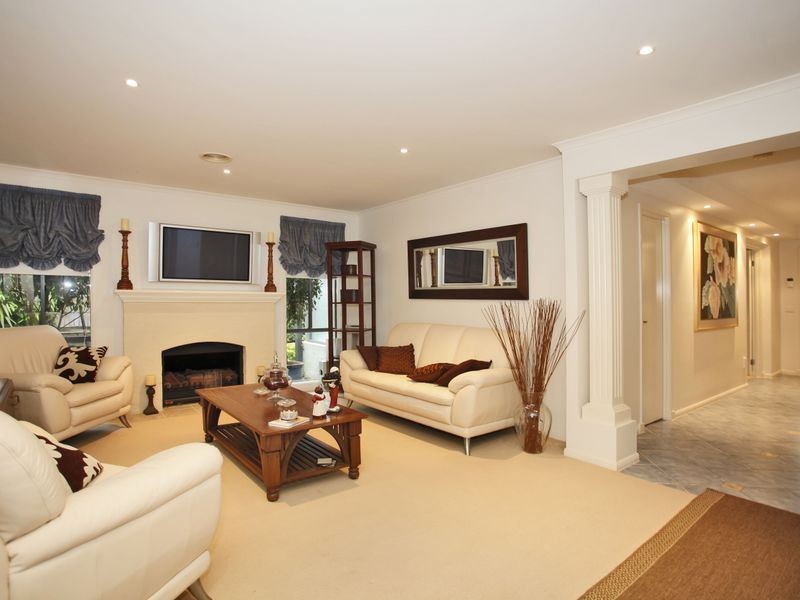 10 Lakeview Terrace, Beaconsfield VIC 3807