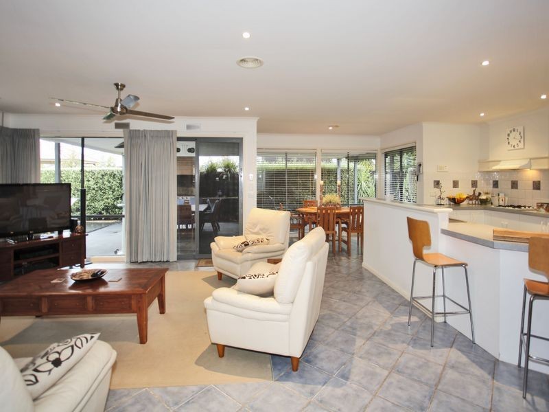 10 Lakeview Terrace, Beaconsfield VIC 3807