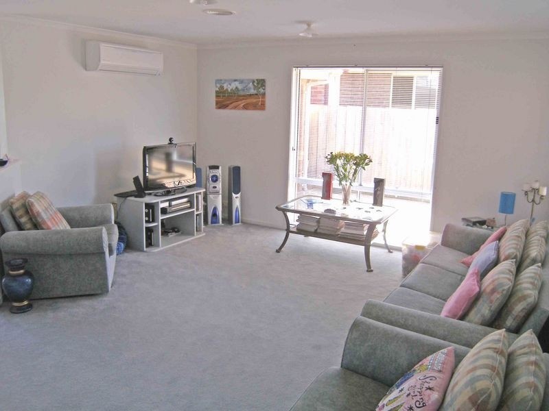 10 Hartsmere Drive, Berwick VIC 3806