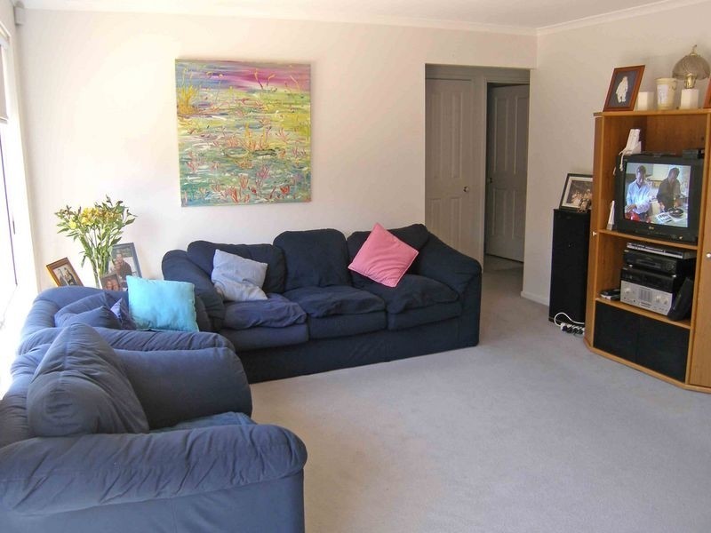 10 Hartsmere Drive, Berwick VIC 3806