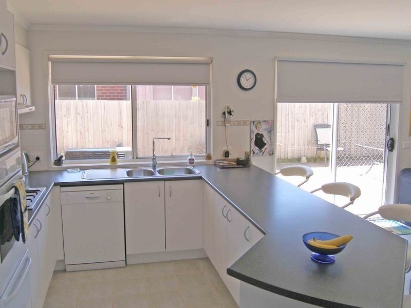 10 Hartsmere Drive, Berwick VIC 3806