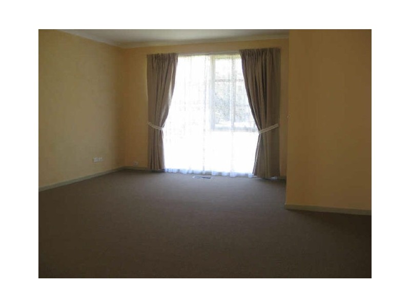 64 Lodge Crescent, Berwick VIC 3806