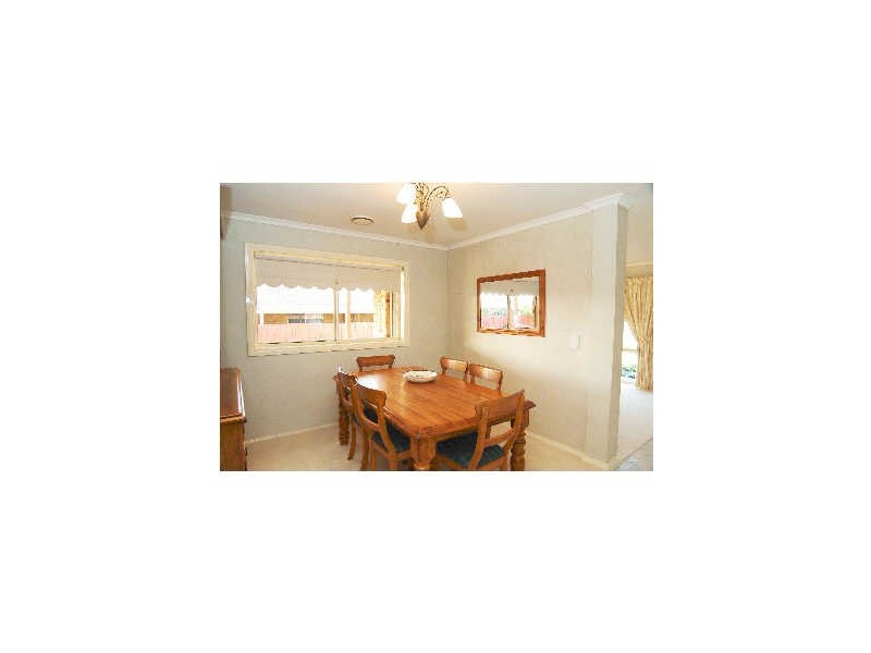 6 Onyx Court, Narre Warren VIC 3805