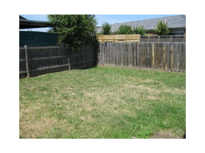 53 Bernborough Avenue, Cranbourne VIC 3977