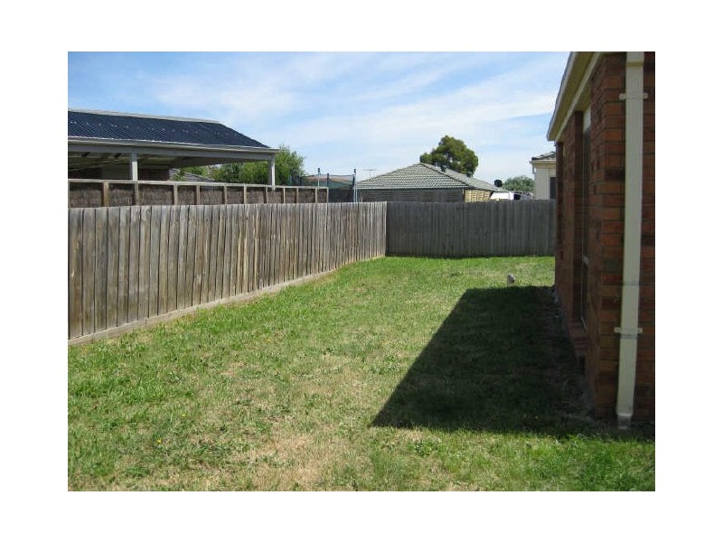 53 Bernborough Avenue, Cranbourne VIC 3977