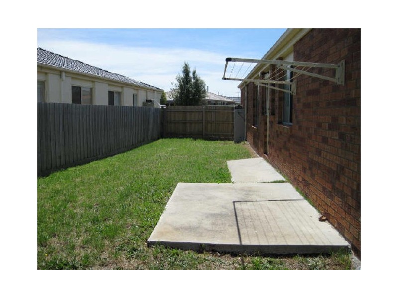 53 Bernborough Avenue, Cranbourne VIC 3977