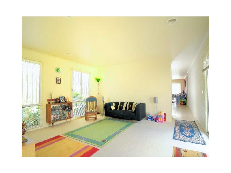 8 Sundial Court, Berwick VIC 3806