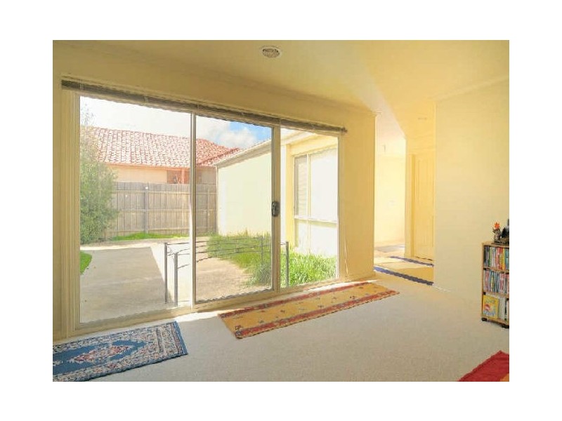 8 Sundial Court, Berwick VIC 3806