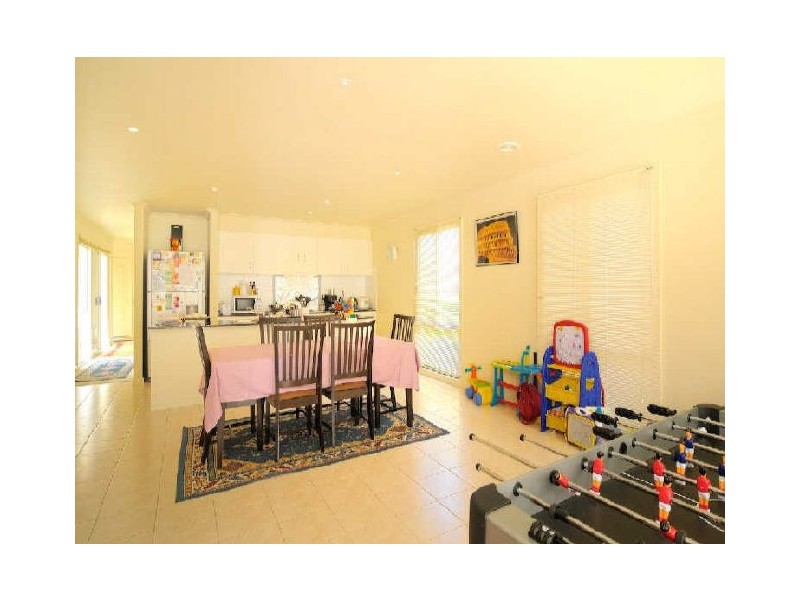 8 Sundial Court, Berwick VIC 3806