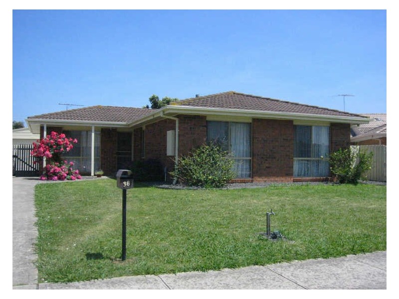 38 Ireland Avenue, Narre Warren VIC 3805