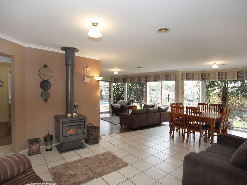 91 Melville Park Drive, Berwick VIC 3806