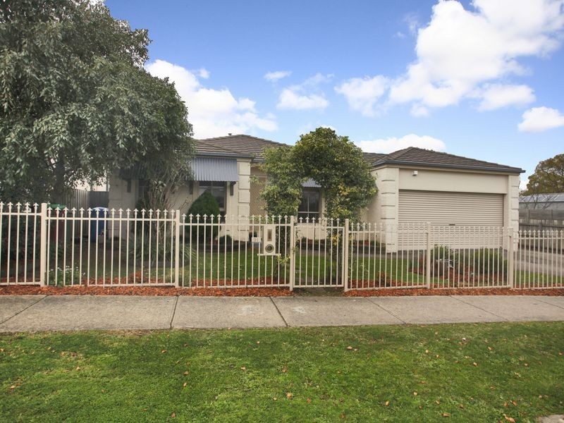 91 Melville Park Drive, Berwick VIC 3806