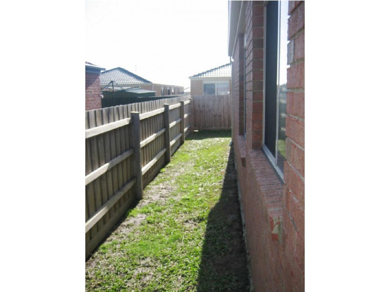 22 Jasa Crescent, Cranbourne VIC 3977