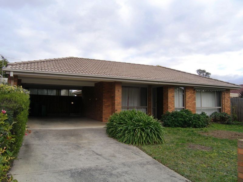 9 Neilian Retreat, Berwick VIC 3806