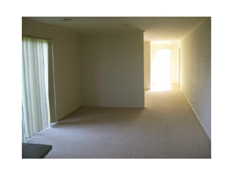 25 Nerrena Rise, Cranbourne VIC 3977