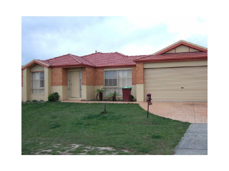 8 Regent Close, Berwick VIC 3806